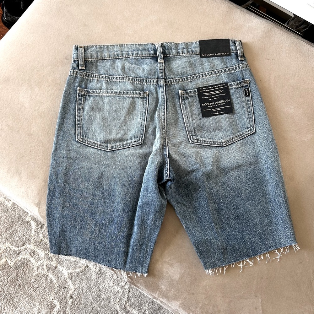 Nwt MODERN AMERICAN La Brea Bermuda Short Distressed Blue